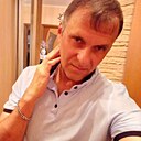 Hik, 43 года
