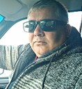 Данияр, 42 года
