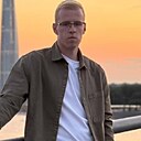 Максим, 24 года