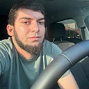 Мустфа, 23 года