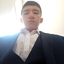 Азизбек, 19 лет