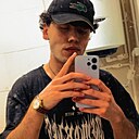 Aziz, 24 года