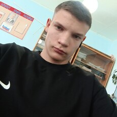Фотография мужчины Кирилл, 18 лет из г. Жирновск