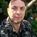 Он, 43 года