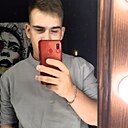 Виктор, 25 лет