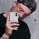 Ян, 24 года