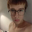 Максим, 22 года