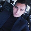 Илья, 33 года