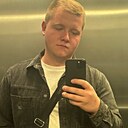 Максим, 21 год