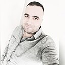 Dennis, 33 года