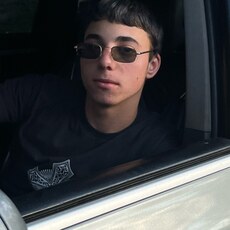 Фотография мужчины Артяом, 22 года из г. Солнечнодольск