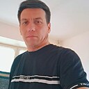Oybek, 42 года