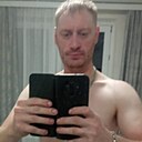 Михаил, 32 года