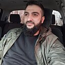 Лев, 33 года