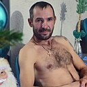 Dmitri, 44 года