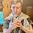 Денис, 24 года