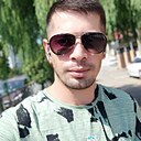 Max, 33 года