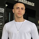 Максим, 23 года