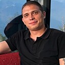 Михаил, 32 года