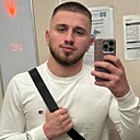 Мако, 23 года