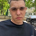 Эмирали, 20 лет