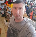 Rys Lan, 37 лет