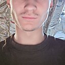 Денис, 22 года