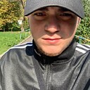 Денис, 22 года