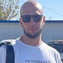 Ден, 34 года