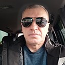 Ден, 53 года