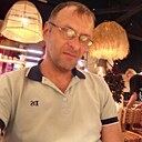 Hik, 43 года