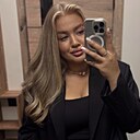 Карина, 23 года