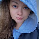 Yoolia, 33 года