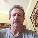 Ден, 52 года