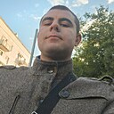 Максим, 24 года