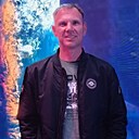 Ван Дам, 43 года