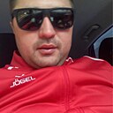 Денис, 33 года