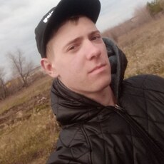 Фотография мужчины Денис, 21 год из г. Новоалтайск
