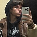 Максим, 22 года