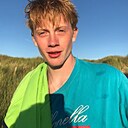 Саша, 23 года