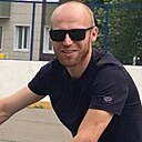 Men, 32 года