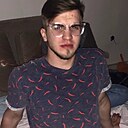 Антон, 22 года