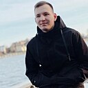 Денис, 24 года