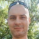 Лев, 44 года
