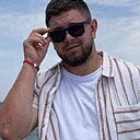 Abc, 32 года