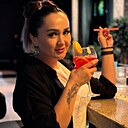 Наре, 33 года