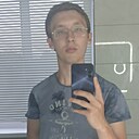 Денис, 22 года