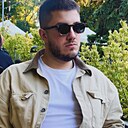 Den, 24 года