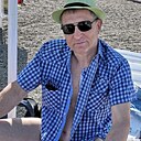 Vlad, 54 года