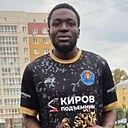 Эварист Брад, 25 лет